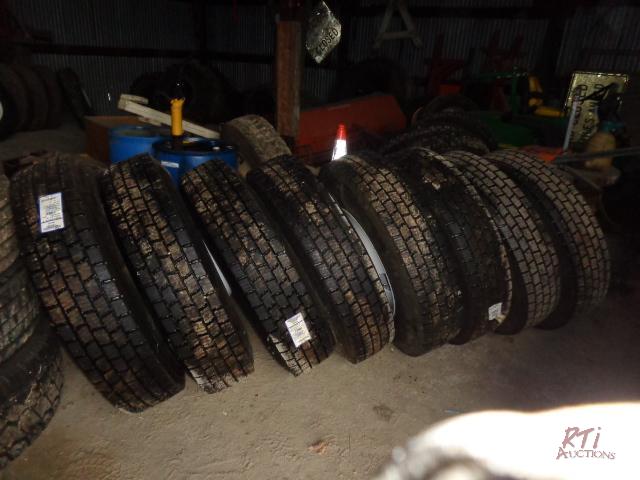 lot 171 image: (8) 11R24.5 Recaps - never used. 7 wMichelin...