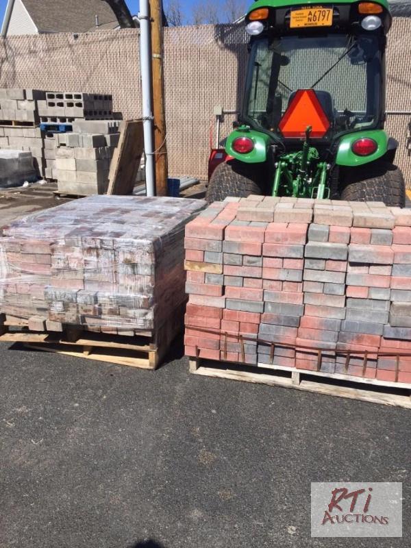 lot 183 image: Unilock Pavers, quantity 2 pallets (approx. ...