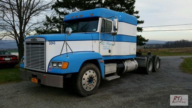 lot 19 image: 1997 FREIGHTLINER Columbia 112, VIN# 2FUYDXYB...