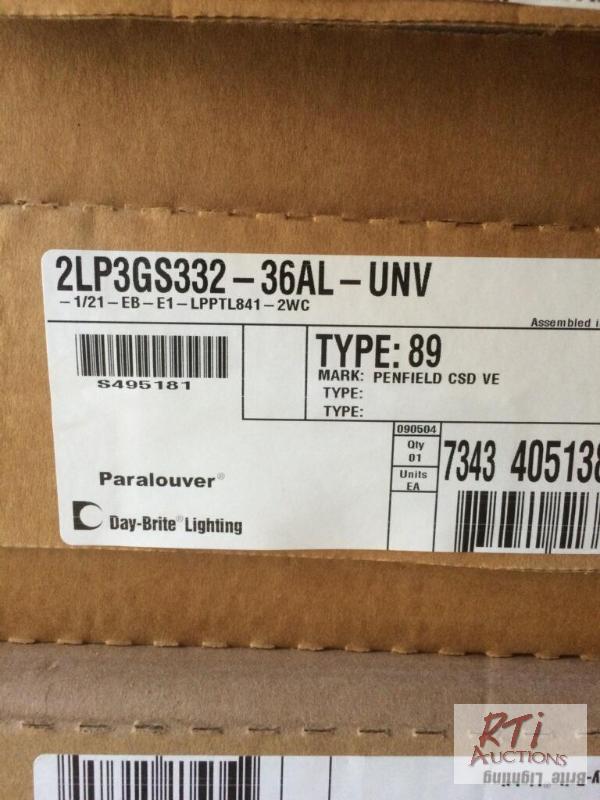 lot 192 image: Lights, 2LPG 3 GS 332-36AL-UNV, Day Brite Lig...