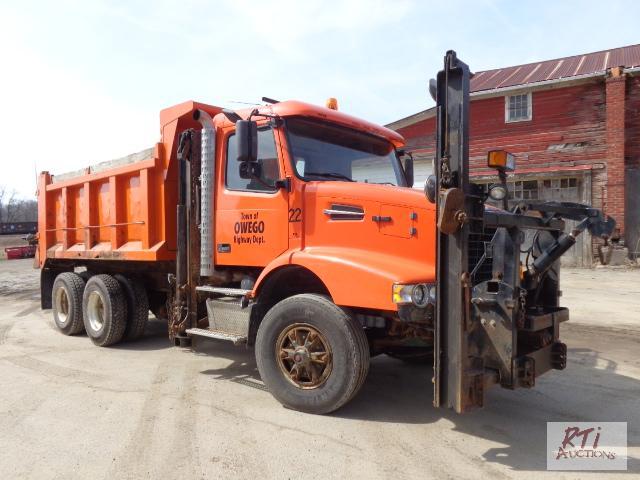 lot 23 image: 2003 VOLVO TA DumpPlow Truck, VIN 4V5KC9GG...