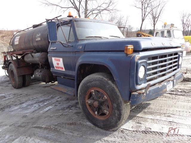 lot 34 image: 1976 FORD F750 SA Distributor Truck, VIN F7...