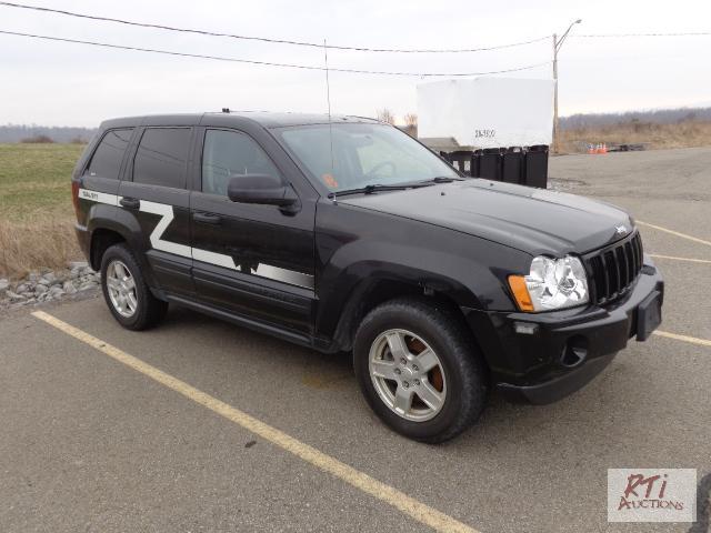lot 5 image: 2006 Jeep Grand Cherokee 4x4 Laredo VIN #1J4G...