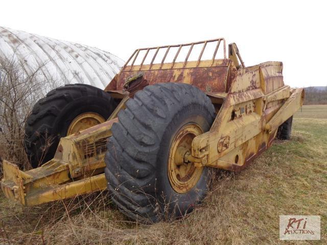 lot 54 image: Caterpillar 80 Pull Scraper (Pan), Cable oper...