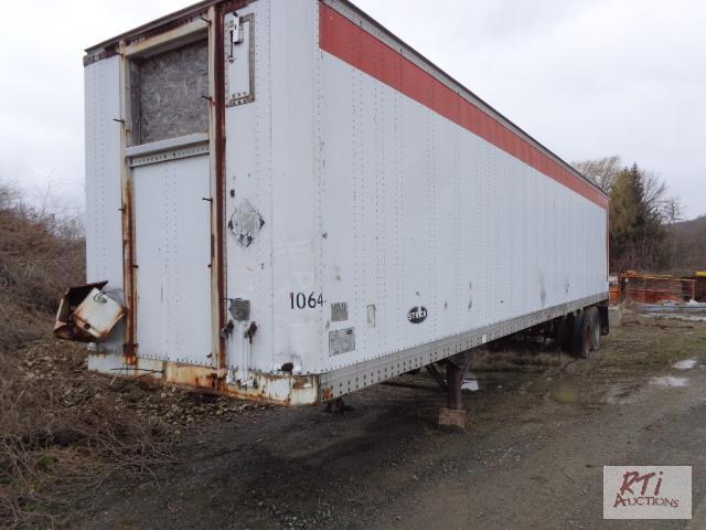 lot 68 image: STRICK 42 TA Storage Trailer, Rear barn doo...