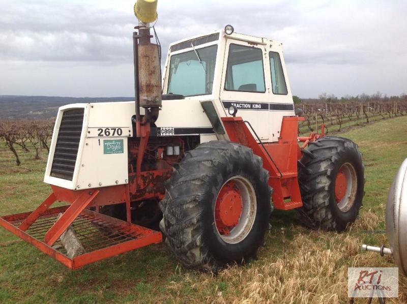 lot 71 image: 1976 CASE 2670, Cab, 3-ptfast hitch, PTO, 2 ...