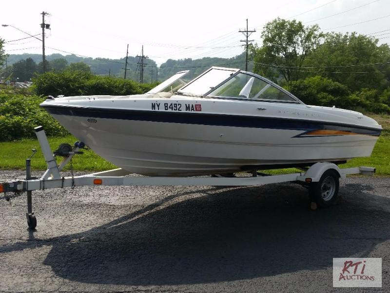 lot 20 image: 2004 Bayliner 185 Open Bow Boat Runabout. 18...