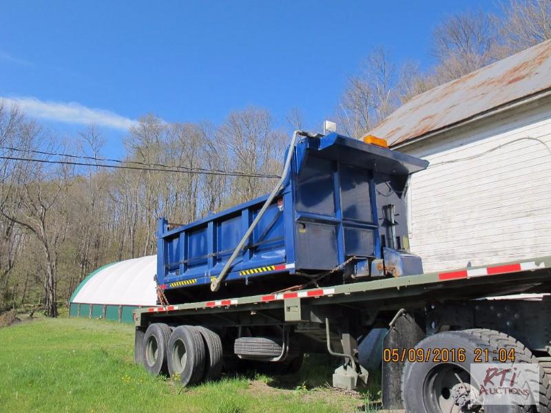 lot 40 image: 2007 12M TENCO 14 foot combination dumpsande...