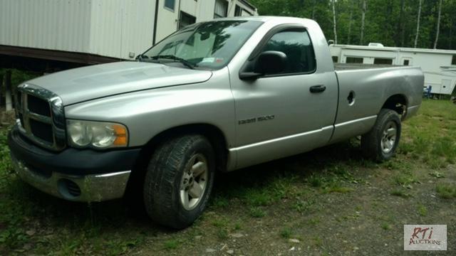 lot 8 image: 2003 Dodge 1500 2WD Pickup Truck, VIN 1D7HA1...