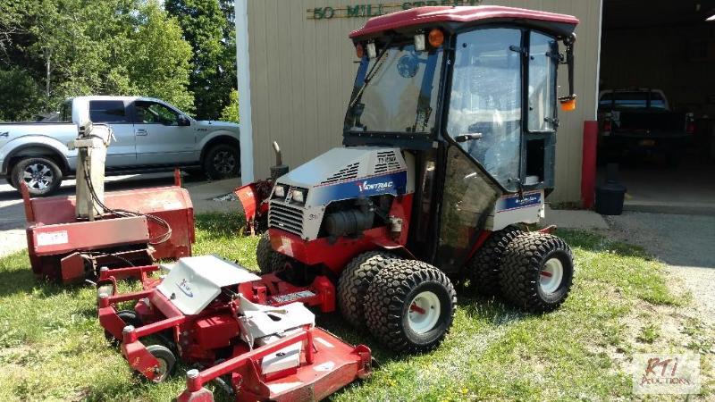 lot 30 image: Ventrac 4200VXD 4WD tractor. 31HP diesel. Hyd...