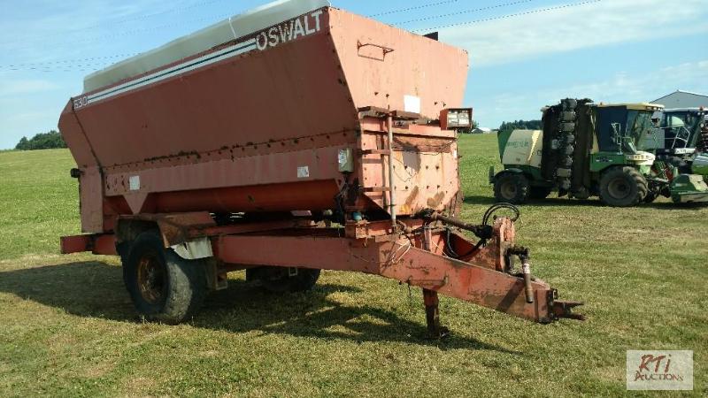 lot 43 image: Oswalt Ensilmixer 530 mixer wagon with Butler...