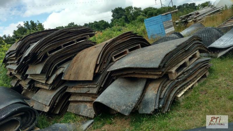 lot 60 image: (1) Lot of 48&quotx72&quot cow mats. Estima...