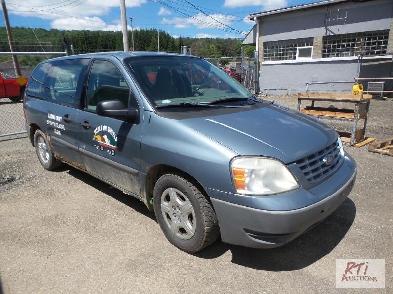 lot 15A image: 2005 FORD Freestar Mini Van, VIN 2FTZA54635B...
