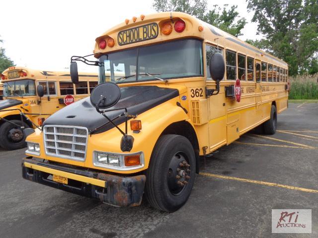 lot 33 image: 2007 Blue-BirdVision Mo. BBCV School bus, (u...