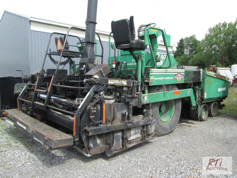 lot 53 image: 1996 Barber Greene B6-260B Series 200 paver e...