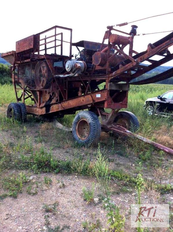 lot 19 image: Jaw Crusher, 10-24 Portable,&nbspPerkins die...