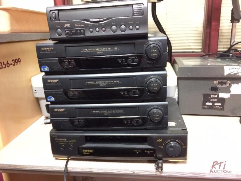 lot 52 image: Quantity of 5 VCRs, Sharp, JVC and Panasonic,...