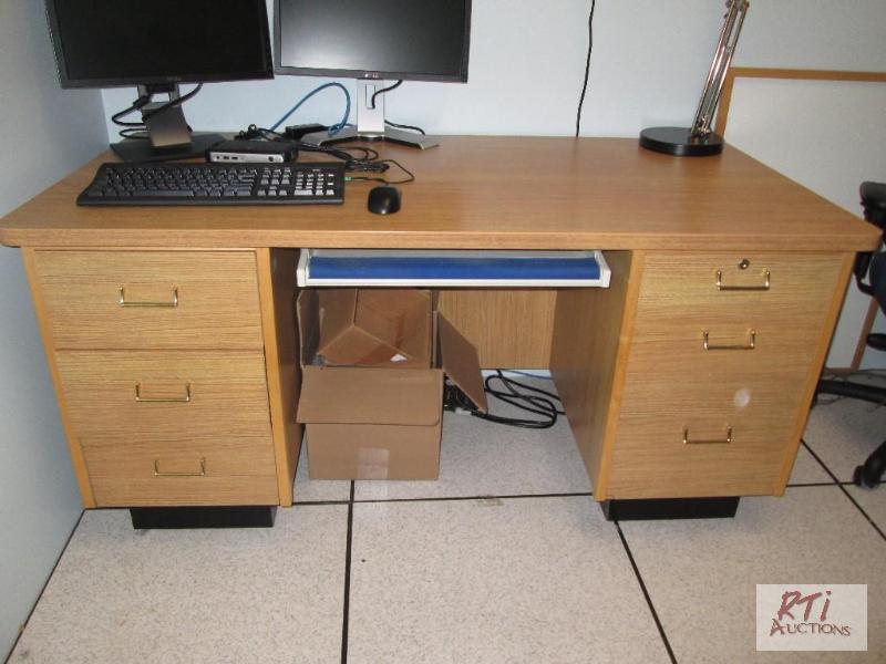 lot 75 image: Executive style desk wkeyboard tray, (3) she...