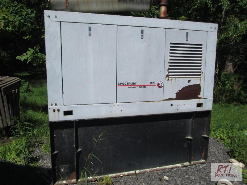 lot 31 image: Spectrum 30 generator Detroit diesel, include...