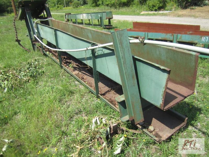 lot 106 image: Drag conveyor 16&quotW, 45L (not installed)...