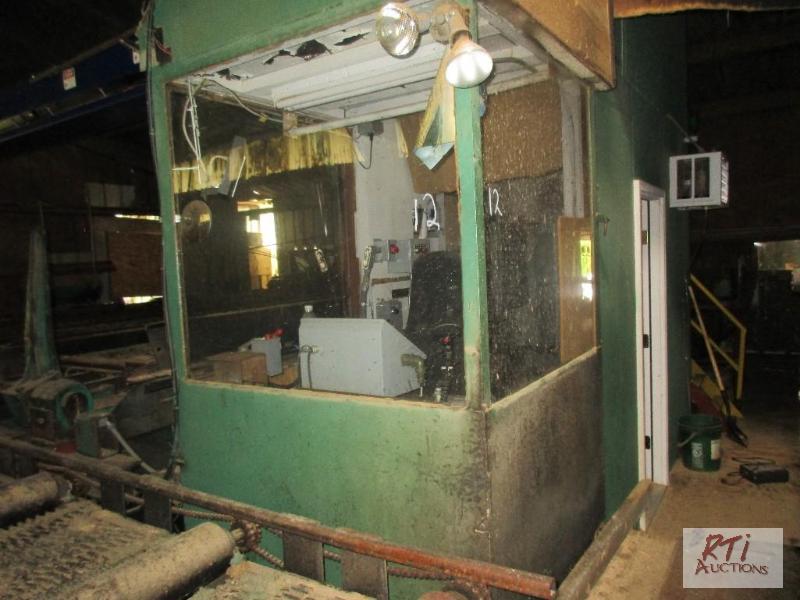 lot 12 image: Saw cab...