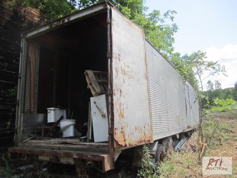 lot 125 image: Storage van with contents...