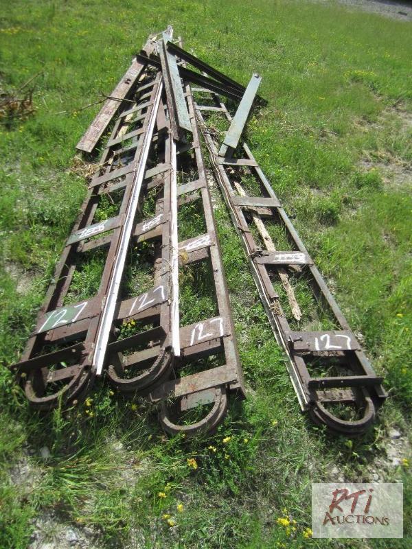lot 127 image: 5 strands of V-style chain race, 20L, no dri...