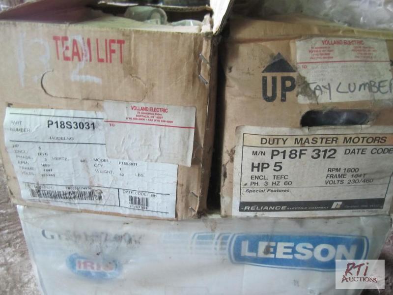lot 132 image: (2) 5 HP, 1800RPM, 184T, 230460V (1) 7.5 HP...