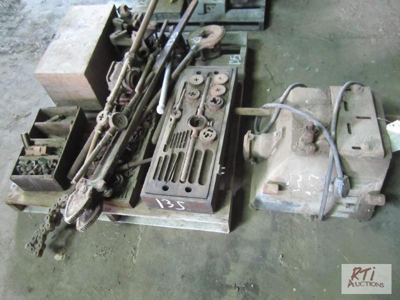 lot 135 image: Pallet of pipe dies, taps, power drive unit...