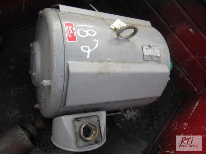 lot 182 image: Lincoln 150HP 1780RPM 444T electric motor....