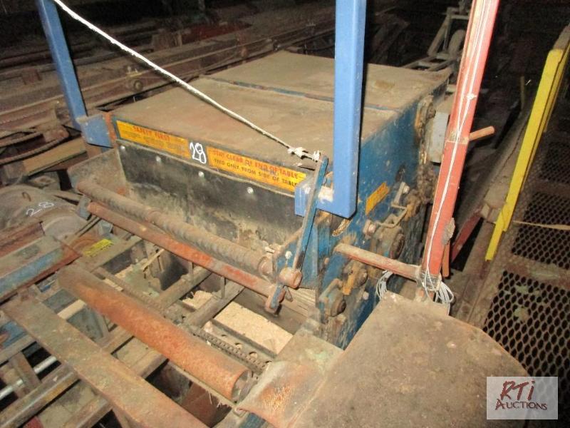lot 28 image: Cornell 36&quot 2-saw edger with dead roll i...