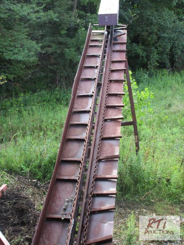 lot 3 image: Cornell bark conveyor, 65 long...