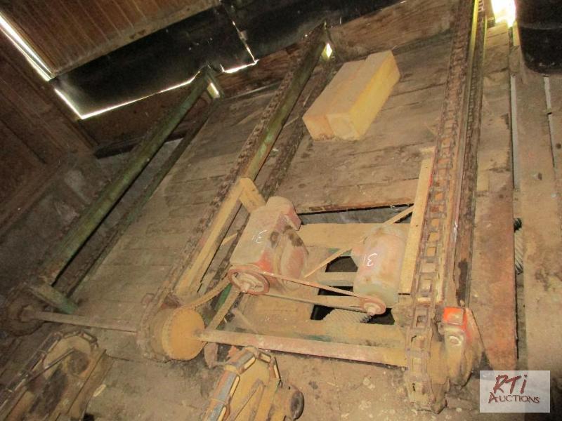 lot 31 image: Oversize discharge deck with 5 hp drive, 8.5...