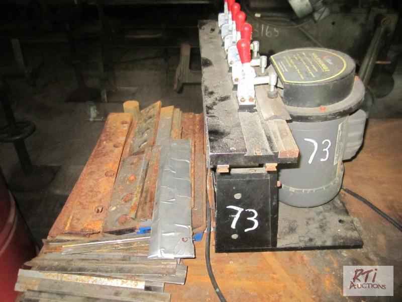 lot 73 image: Key knife system for chipper...