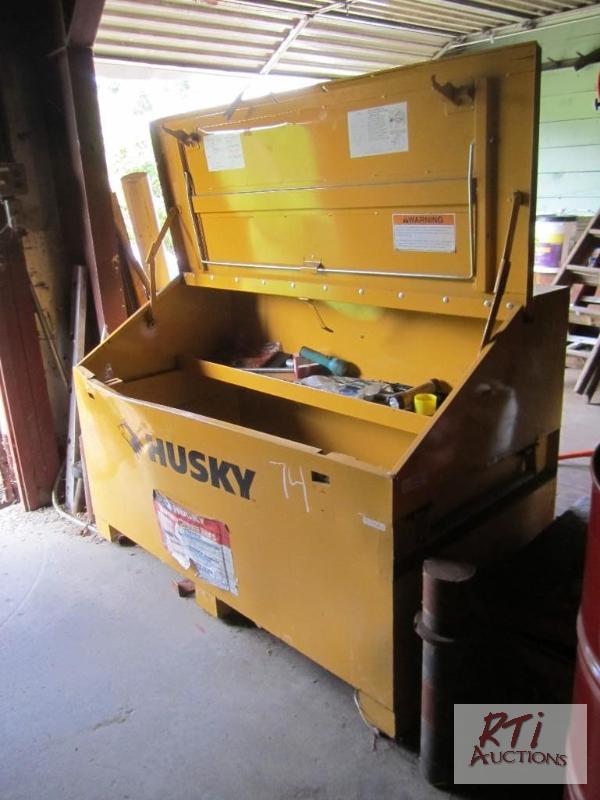 lot 74 image: Job locker wcontents...