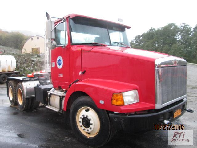 lot 29 image: 1991 WHITE TA Truck.Tractor, VIN 4V1VBAMD5M...