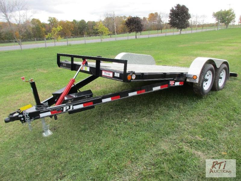 lot 34 image: 2015 PJ 83X16 TA quick-tilt trailer, 7,000# ...