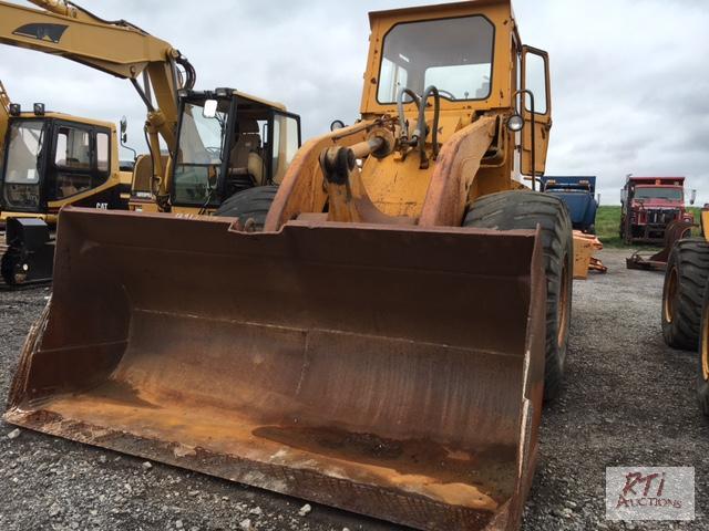 lot 40 image: Dresser Hough H100C wheel loader, SN 3590307...