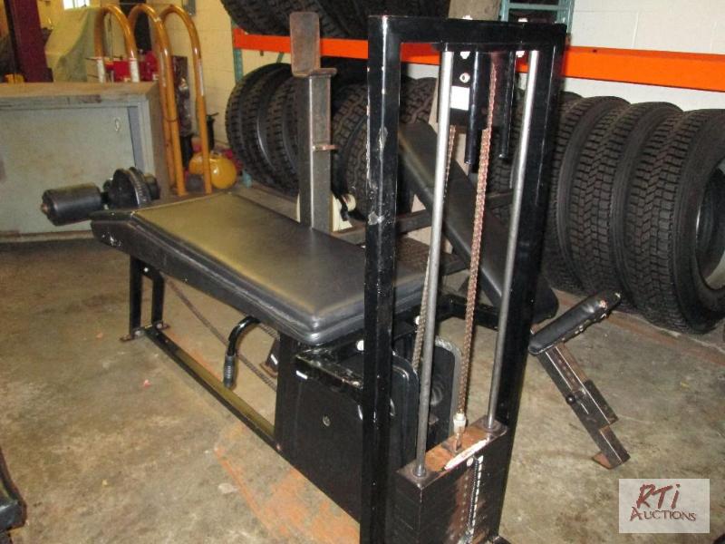 lot 80 image: Nautilus leg curl machine, Body Power bench, ...