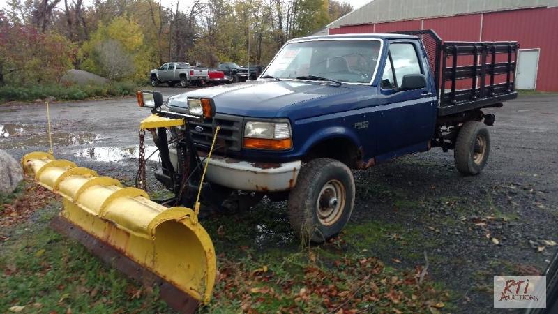 lot 9 image: 1997 Ford F350 Stack Body. VIN 1FDHF36H7VEC4...