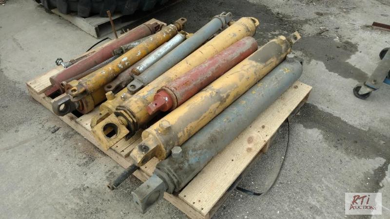 lot 20 image: Pallet of Miscellaneous Hydraulic Cylinders. ...
