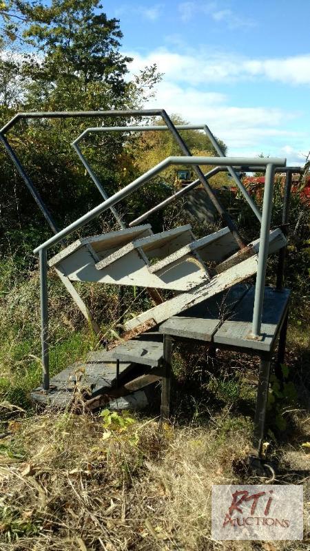 lot 41 image: (2) Sets of steps - wood and steel constructi...