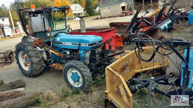 lot 7 image: Ford 3910 Tractor. 4WD. 3cyl Diesel. 8 spd Tr...