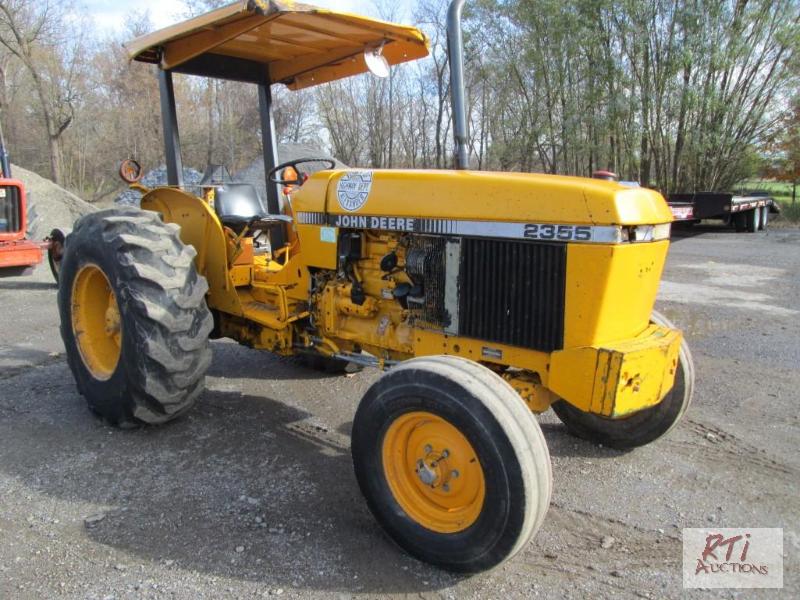 lot 53 image: John Deere 2355 2WD tractor, diesel engine, b...
