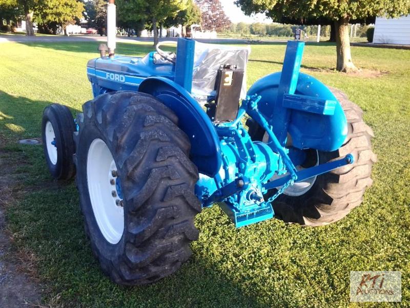 Ford 3910 diesel tractor, power steering, 8 s... December NetAuction 2016 RTI NetAuctions