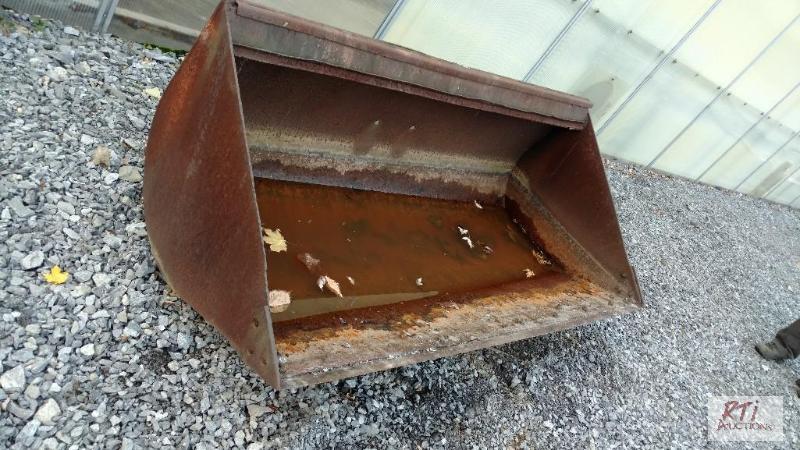 lot 73 image: Bucket for tractor. Pinned on style. Unit is ...