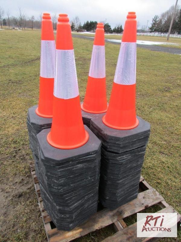 lot 83 image: Lot of (100) new traffic cones. Located in Ge...