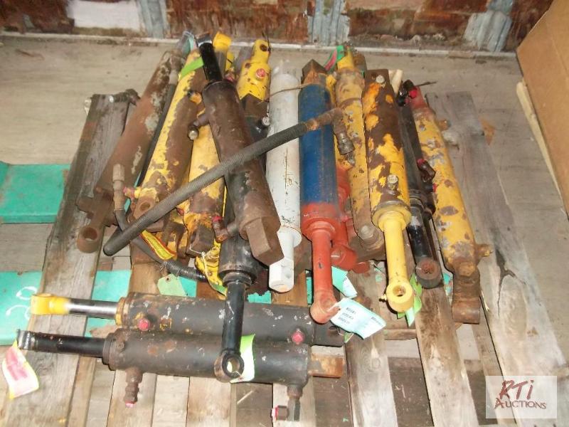 lot 86 image: (2) Pallets hydraulic cylinders. Item is loca...