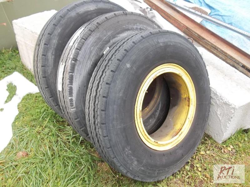lot 90 image: (3) 10.00R20 Michelin steel tires mounted on ...