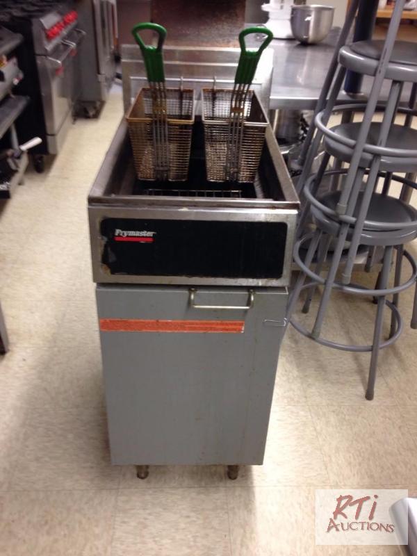 lot 111 image: Frymaster Deep Fat Fryer, 40 lb. fat - 2 bask...